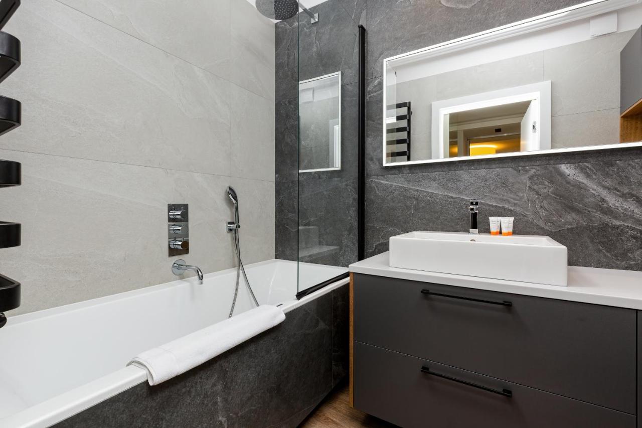 Apartment Forest Club Kabaty By Renters Prestige Варшава Екстериор снимка